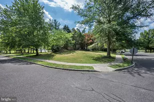 1 Mallard Dr, Mount Laurel, NJ 08054 - Photo 7