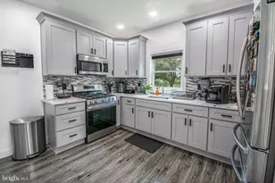 17 Middlesex Ave, Hainesport, NJ 08036 - Photo 11