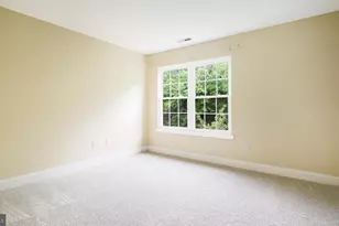 102 Sandhurst Dr, Mount Laurel, NJ 08054 - Photo 15