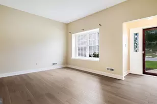102 Sandhurst Dr, Mount Laurel, NJ 08054 - Photo 3