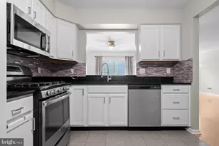 3906 Grenwich Ln, Mount Laurel, NJ 08054 - Photo 9