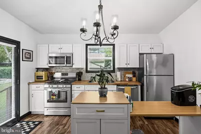 225 Van Kirk Street, Beverly, NJ 08010 - Photo 11