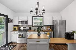 225 Van Kirk St, Beverly, NJ 08010 - Photo 11