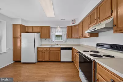680 Cascade Drive S, Mount Laurel, NJ 08054 - Photo 5
