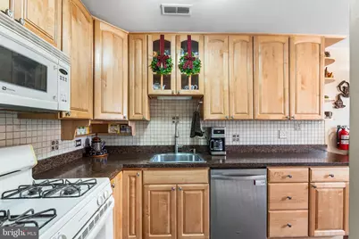 107 River Bank Drive, Florence, NJ 08554 - Photo 7