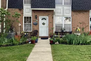 1020 Harbour Dr, Palmyra, NJ 08065 - Photo 1