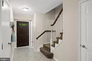 136 Lamplighter Ct, Marlton, NJ 08053 - Photo 5