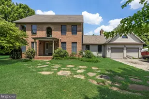 4 Candlelight Dr, Beverly, NJ 08010 - Photo 1