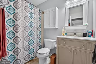 1045 Harbour Dr, Palmyra, NJ 08065 - Photo 17