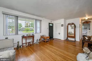 405 Magnolia Rd, Mount Laurel, NJ 08054 - Photo 5