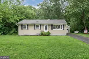 405 Magnolia Rd, Mount Laurel, NJ 08054 - Photo 1