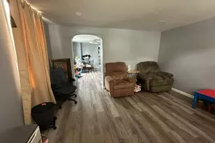 819 W 2nd St, Florence, NJ 08518 - Photo 3