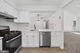 2706 Heatherstone Ct, Mount Laurel, NJ 08054 - Photo 7