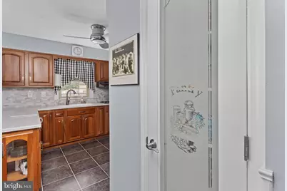 8 W Point Drive, Bordentown, NJ 08505 - Photo 15