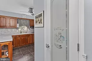 8 W Point Dr, Bordentown, NJ 08505 - Photo 15