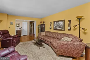 8 W Point Dr, Bordentown, NJ 08505 - Photo 7