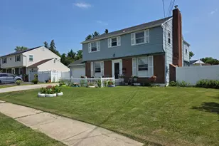 242 Hendrickson Ave, Beverly, NJ 08010 - Photo 1