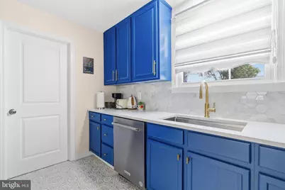242 Hendrickson Avenue, Beverly, NJ 08010 - Photo 13