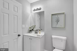 33 W 2nd St, Burlington, NJ 08016 - Photo 35