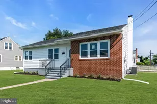 33 W 2nd St, Burlington, NJ 08016 - Photo 3