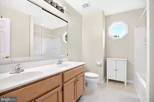 202 Amberfield Dr, Mount Laurel, NJ 08054 - Photo 25