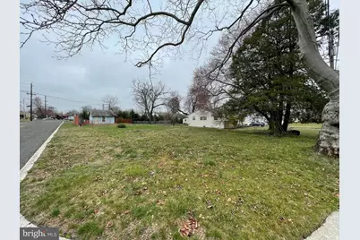 702 N Stiles Avenue, Maple Shade, NJ 08052 - Photo 1
