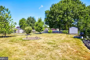 813 Columbus Rd, Burlington, NJ 08016 - Photo 3