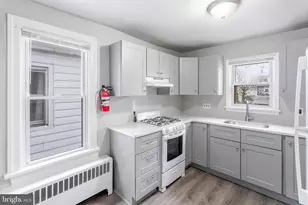 243 Conover St, Burlington, NJ 08016 - Photo 1