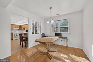 325 Carleton Ln, Mount Laurel, NJ 08054 - Photo 11