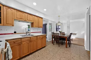 325 Carleton Ln, Mount Laurel, NJ 08054 - Photo 5