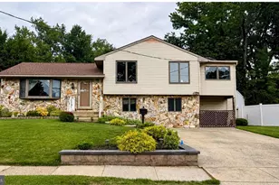 19 Walnut Dr, Burlington, NJ 08016 - Photo 3