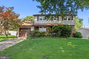 114 Ramblewood Pkwy, Mount Laurel, NJ 08054 - Photo 1