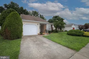 7 Fairfax Dr, Mount Laurel, NJ 08054 - Photo 3