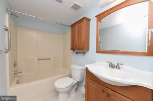 7 Fairfax Dr, Mount Laurel, NJ 08054 - Photo 27