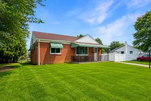 108 Stevenson Ave, Beverly, NJ 08010 - Photo 3