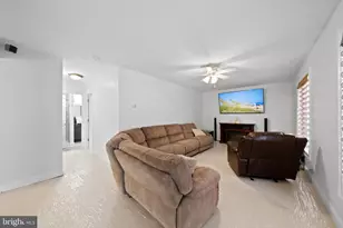 4 Castle Ct, Bordentown, NJ 08620 - Photo 13