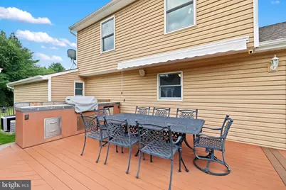 4 Castle Court, Bordentown, NJ 08620 - Photo 5