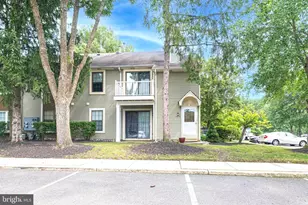 186-B Collin Ct, Mount Laurel, NJ 08054 - Photo 1