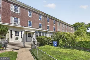 132 4th Ave, Florence, NJ 08554 - Photo 1