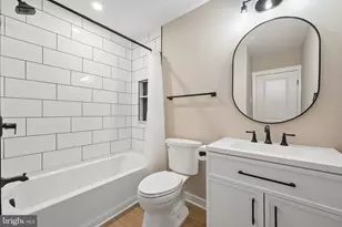 275 Green St, Edgewater Park, NJ 08010 - Photo 7