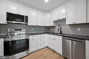 275 Green St, Edgewater Park, NJ 08010 - Photo 3
