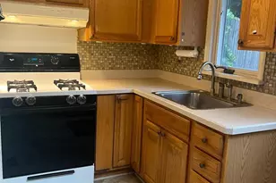 32 Thompson St, Bordentown, NJ 08505 - Photo 3