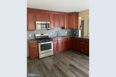 401 Lawrence Street, Burlington, NJ 08016 - Photo 3