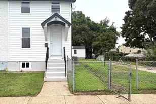 825 W 3rd St, Florence, NJ 08518 - Photo 1