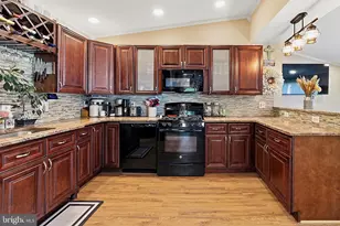 653 Windsor Ave, Maple Shade, NJ 08052 - Photo 7
