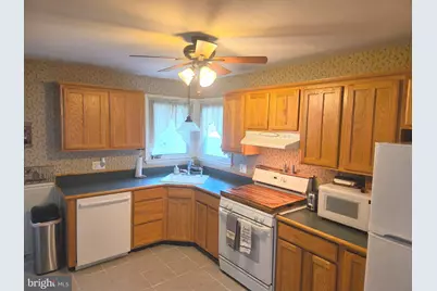2823 Burgundy Drive, Riverton, NJ 08077 - Photo 5