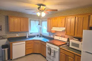 2823 Burgundy Dr, Riverton, NJ 08077 - Photo 5