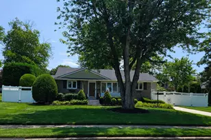 2823 Burgundy Dr, Riverton, NJ 08077 - Photo 1