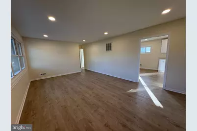 27 Yorktown Road, Bordentown, NJ 08505 - Photo 3