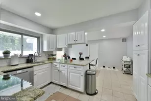 8 Windover Ln, Willingboro, NJ 08046 - Photo 21